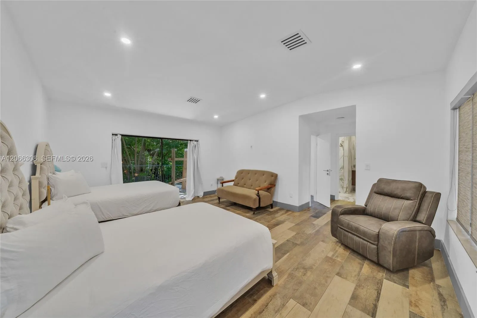 Property photo 64