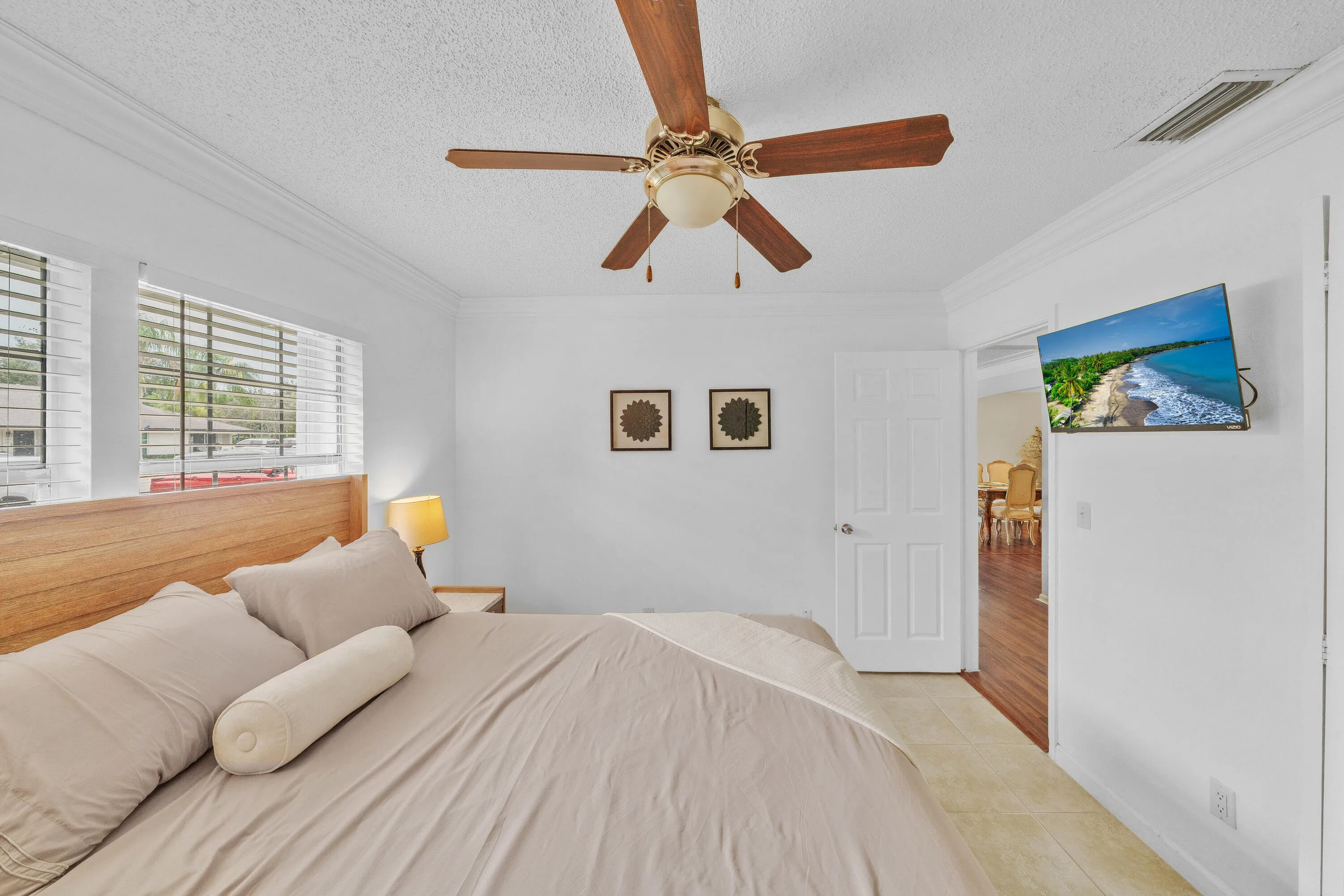 17 Guest Bedroom (3)