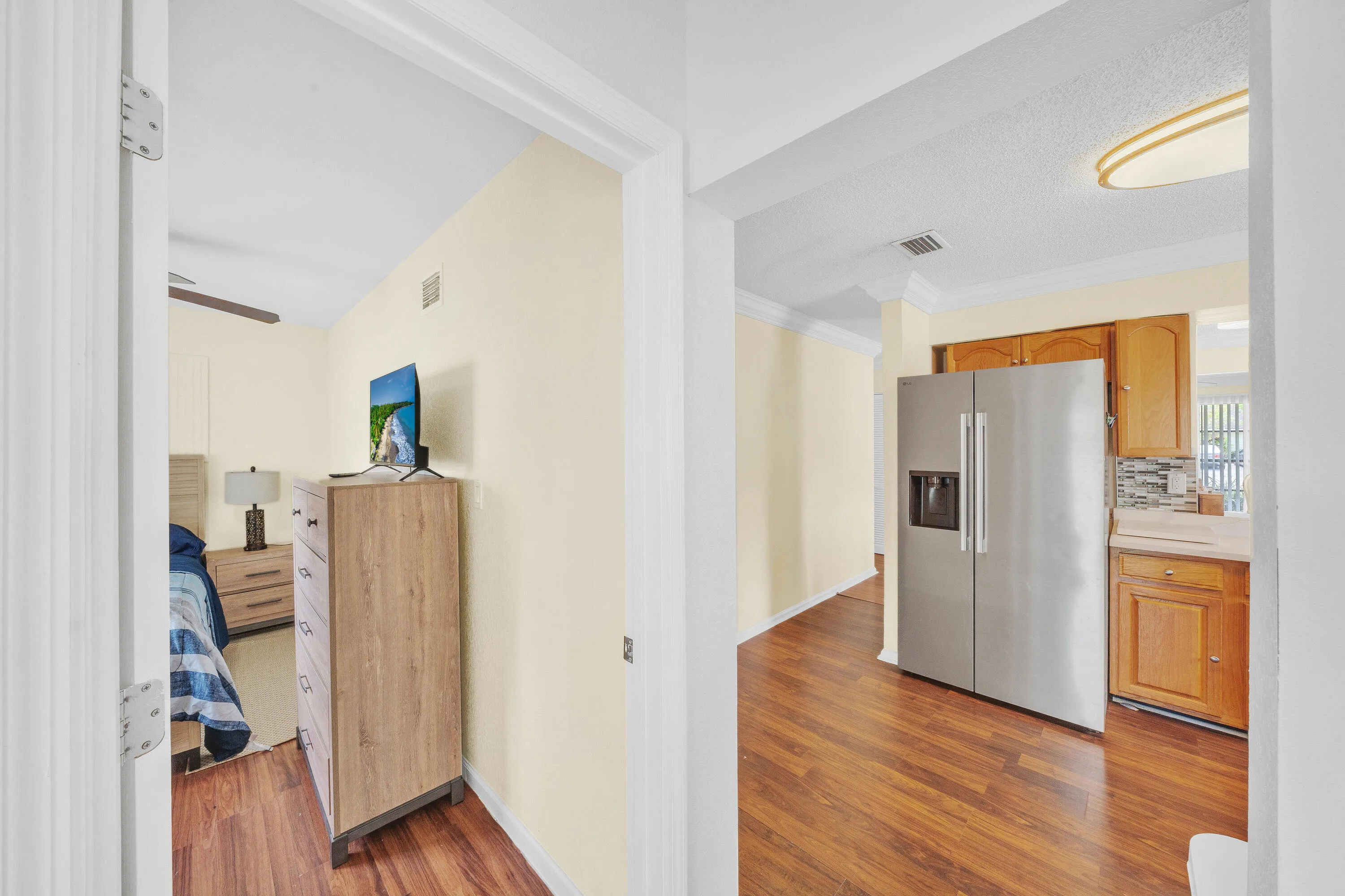 9 Guest Bedroom (1)