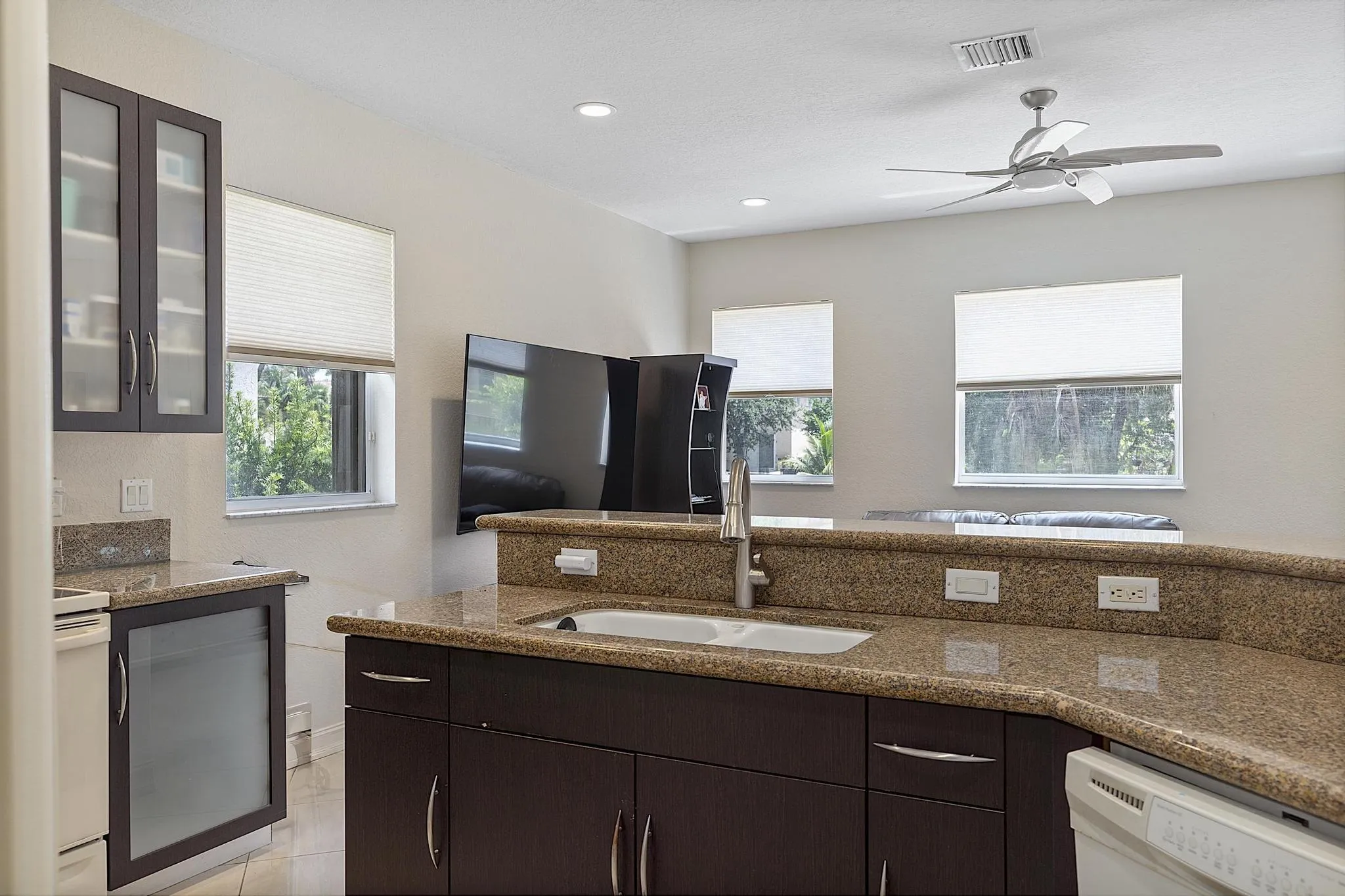 120 NW 117th Ter, Plantation, FL 33325 -