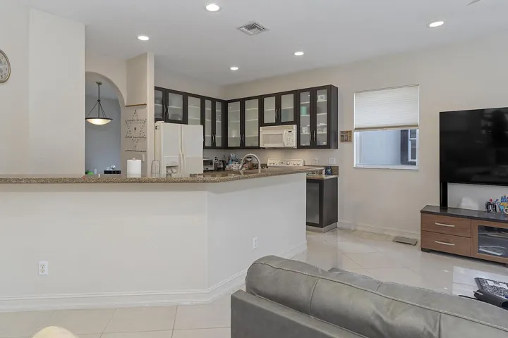 120 NW 117th Ter, Plantation, FL 33325 -