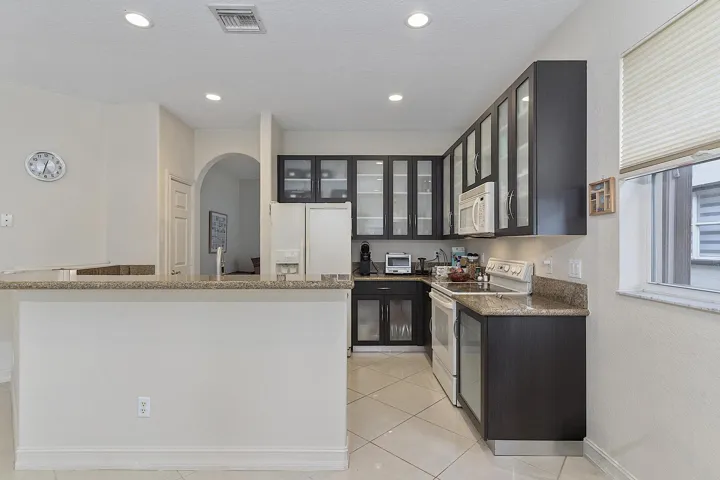 120 NW 117th Ter, Plantation, FL 33325 -