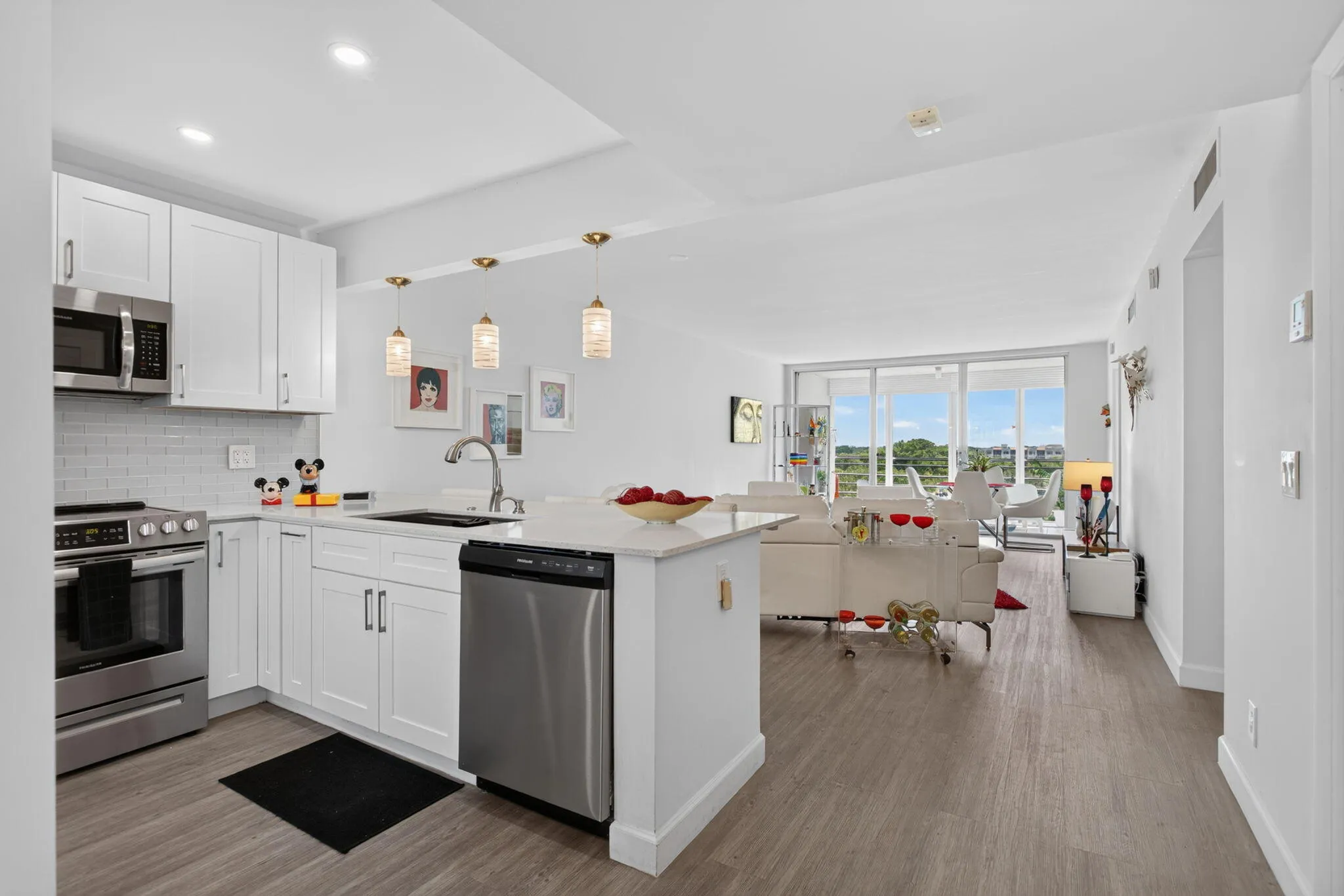 4-web-or-mls-575-9700