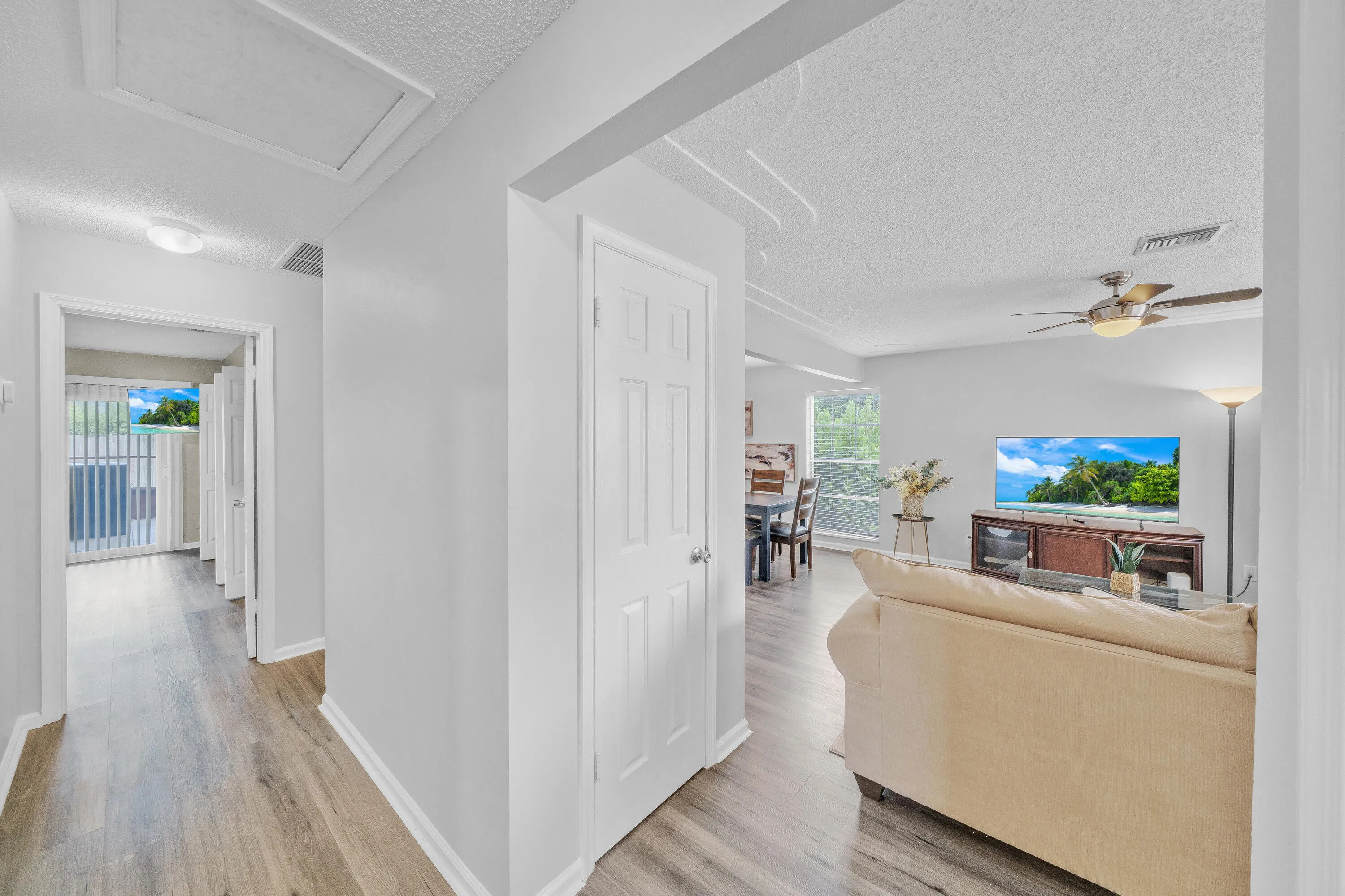 21 Foyer