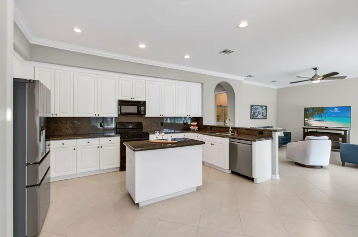 Large Open Kitchen With Island