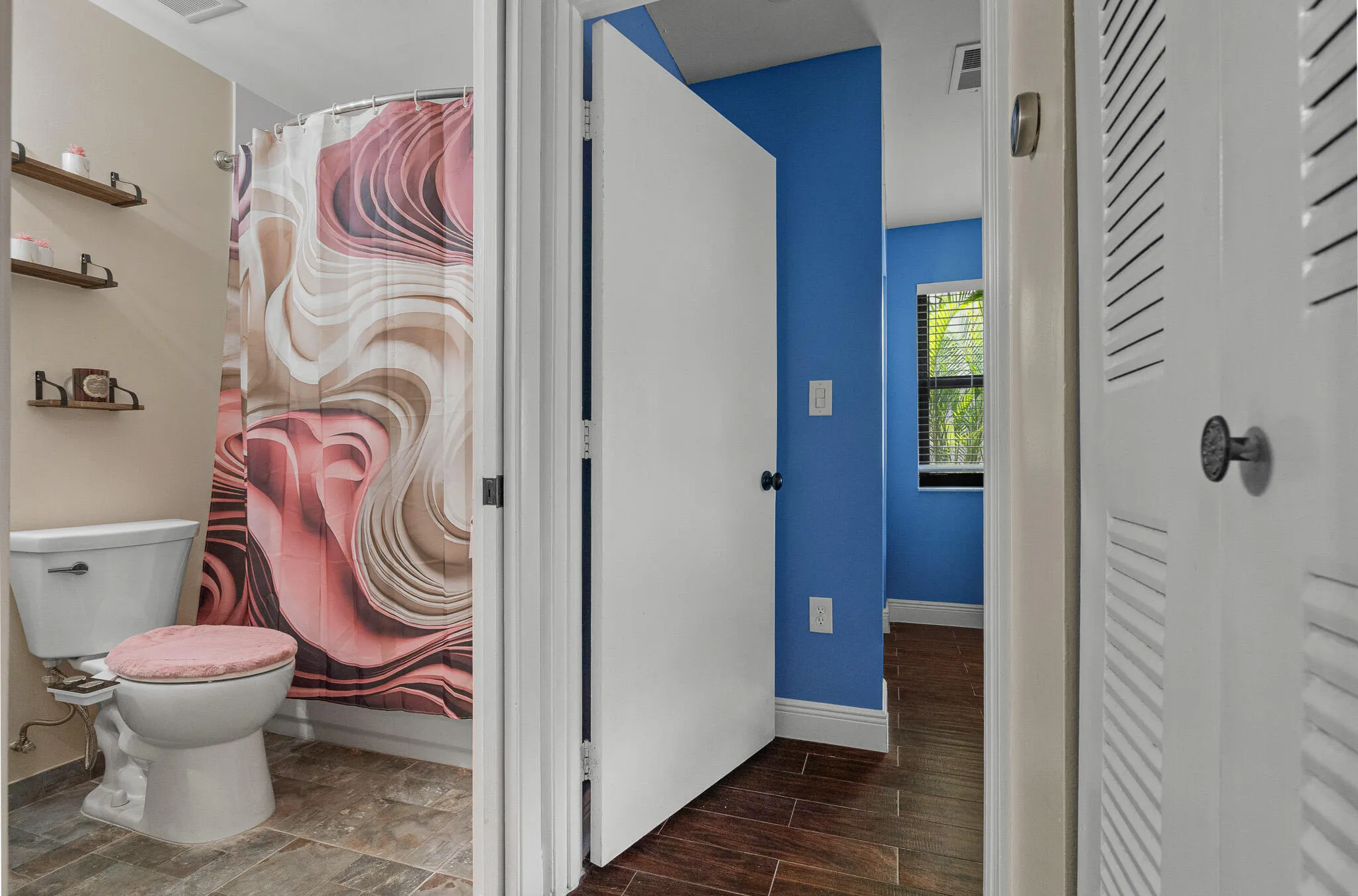 2nd bathroom