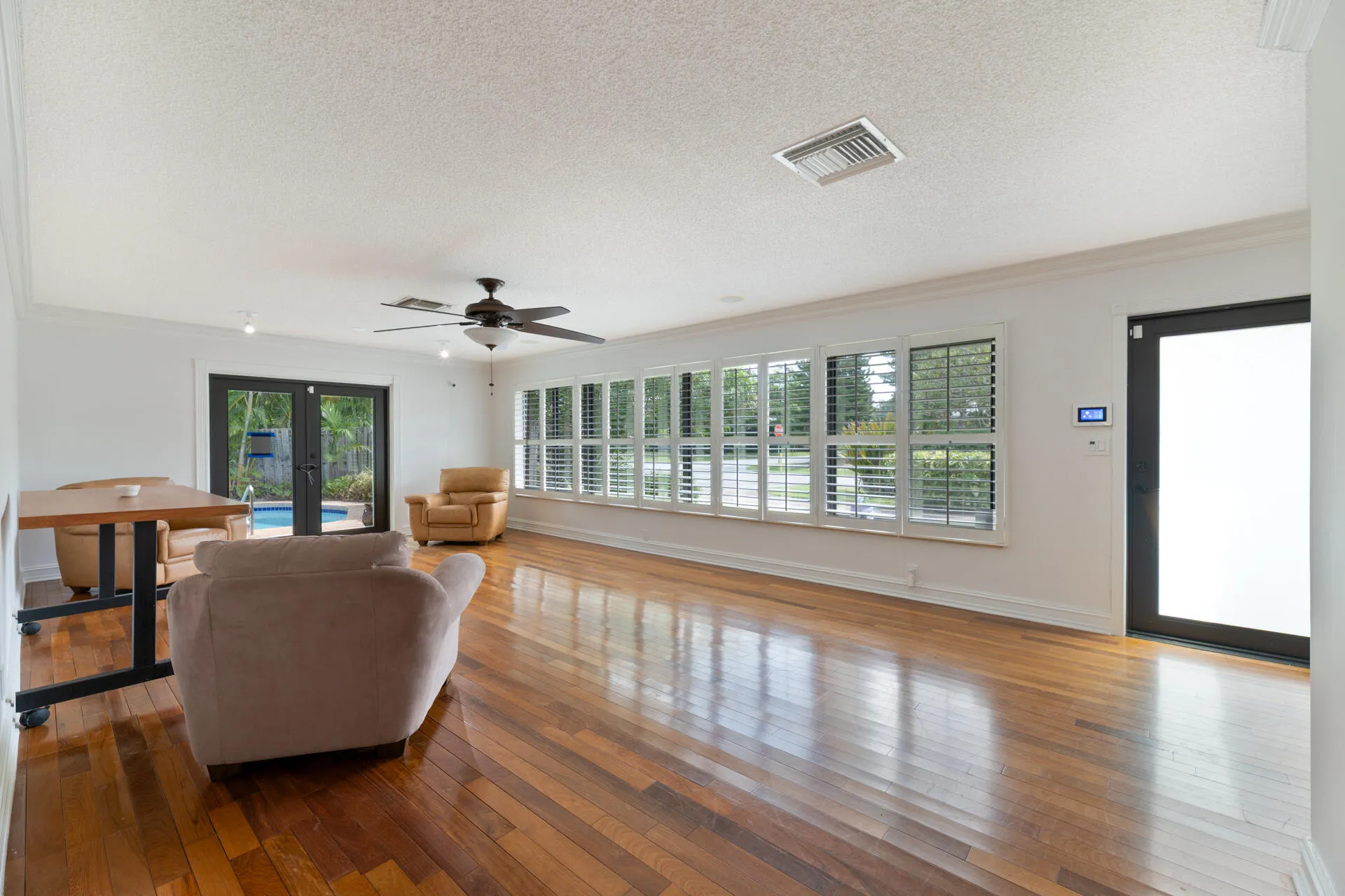 20260814 - 4621 NE 18th Terr - MR-8