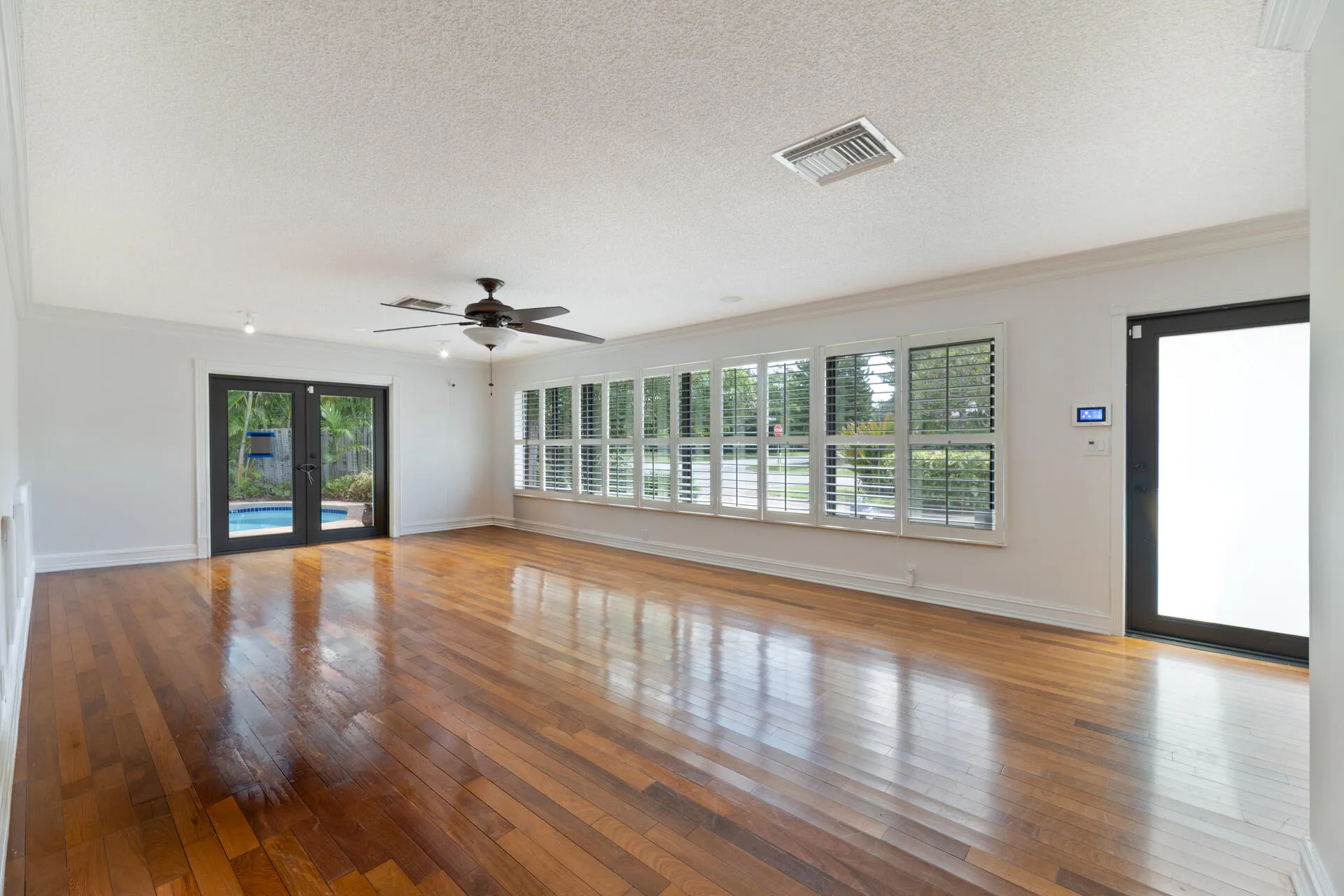 20260814 - 4621 NE 18th Terr - MR-48