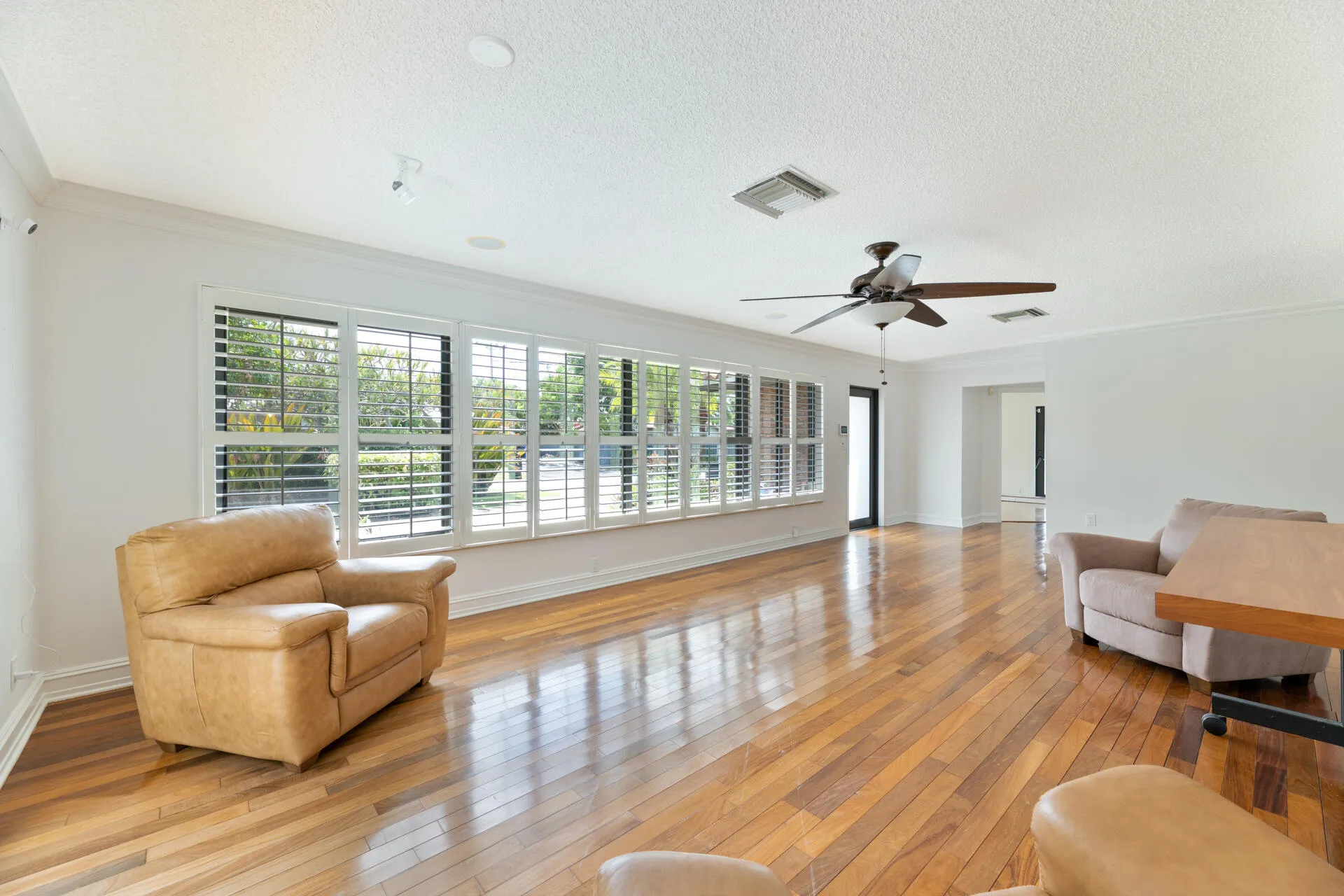 20260814 - 4621 NE 18th Terr - MR-9