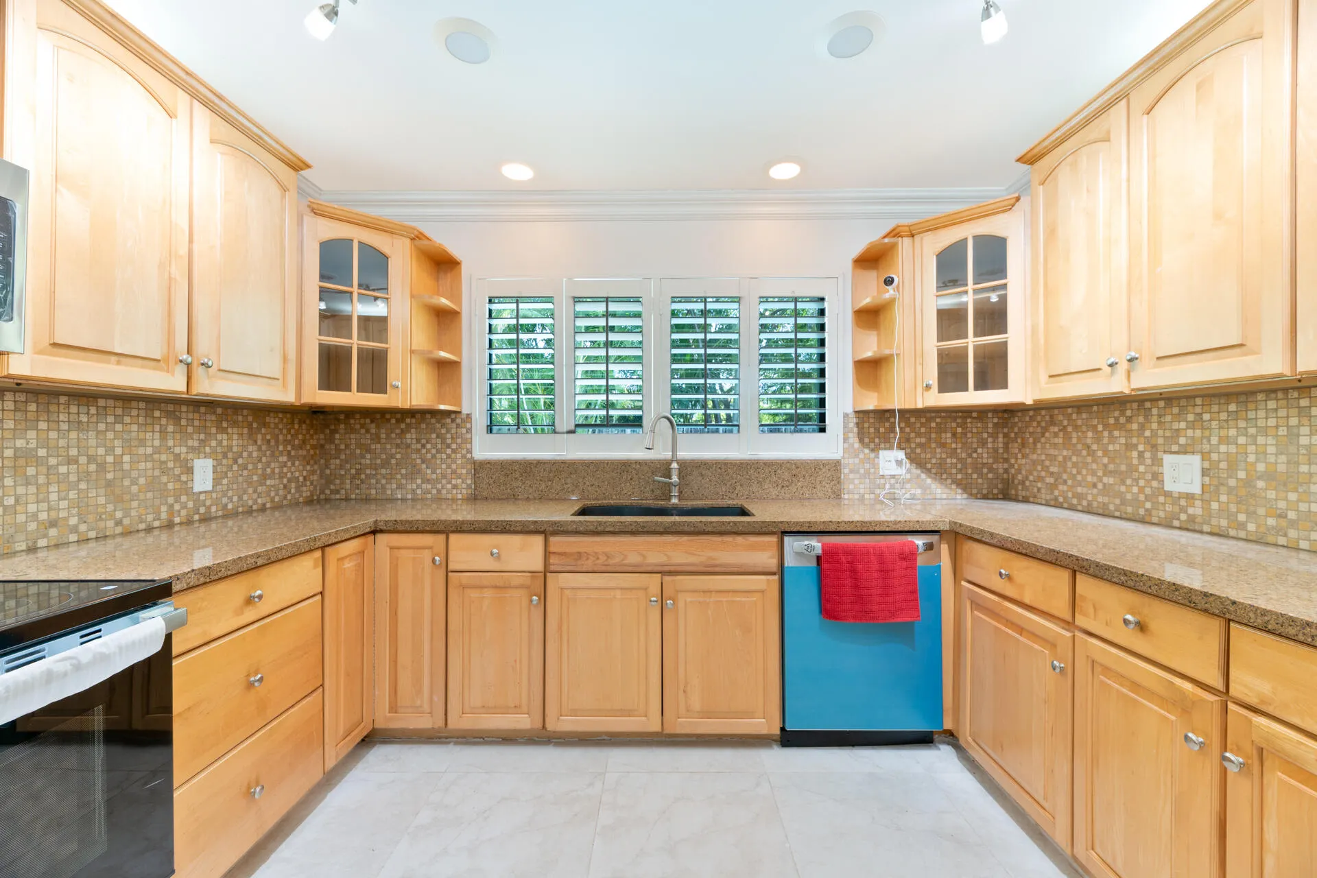 20260814 - 4621 NE 18th Terr - MR-18