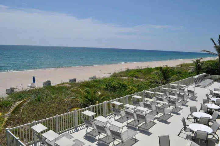 carron house beach club