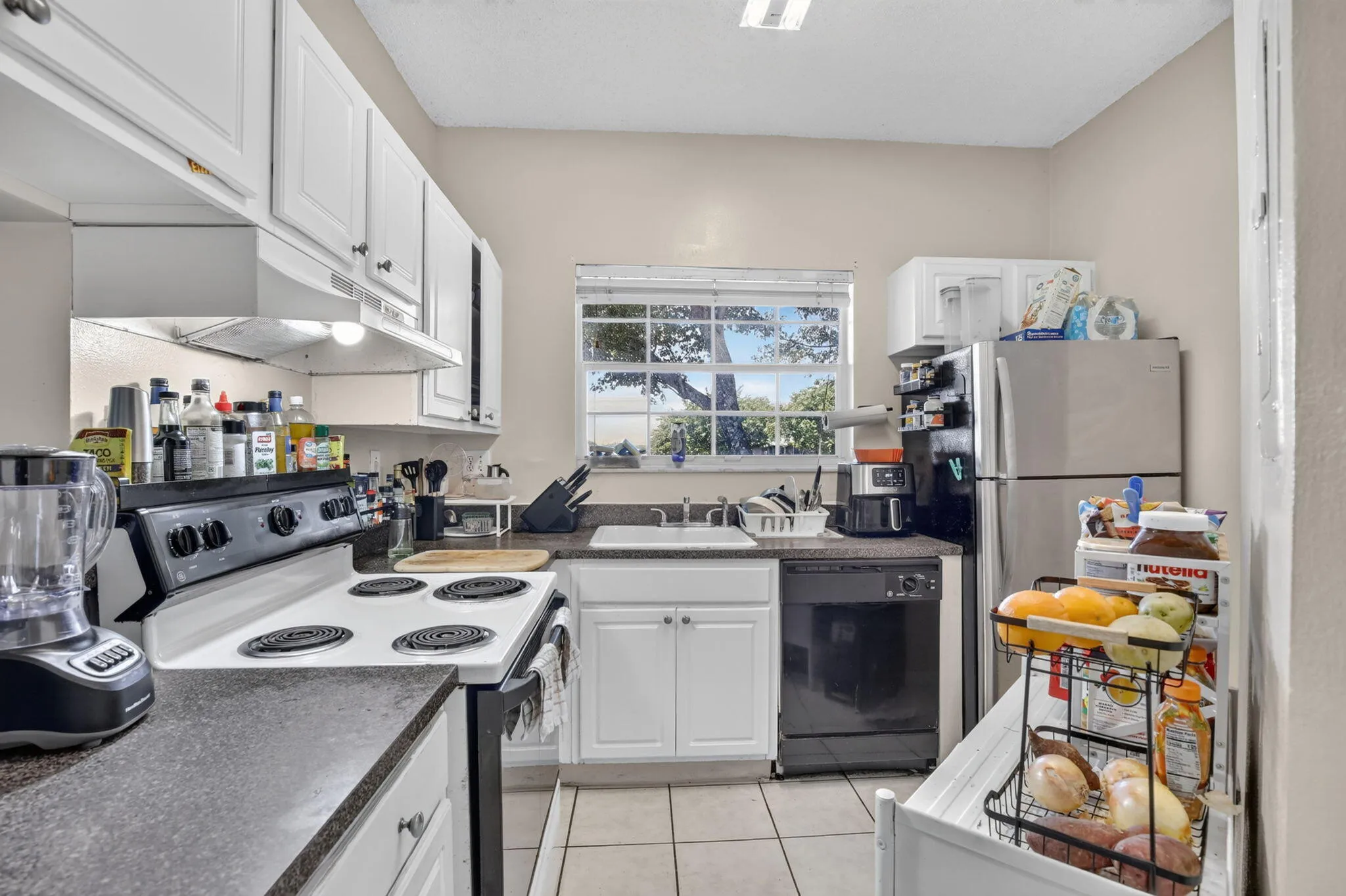 Kitchen 1