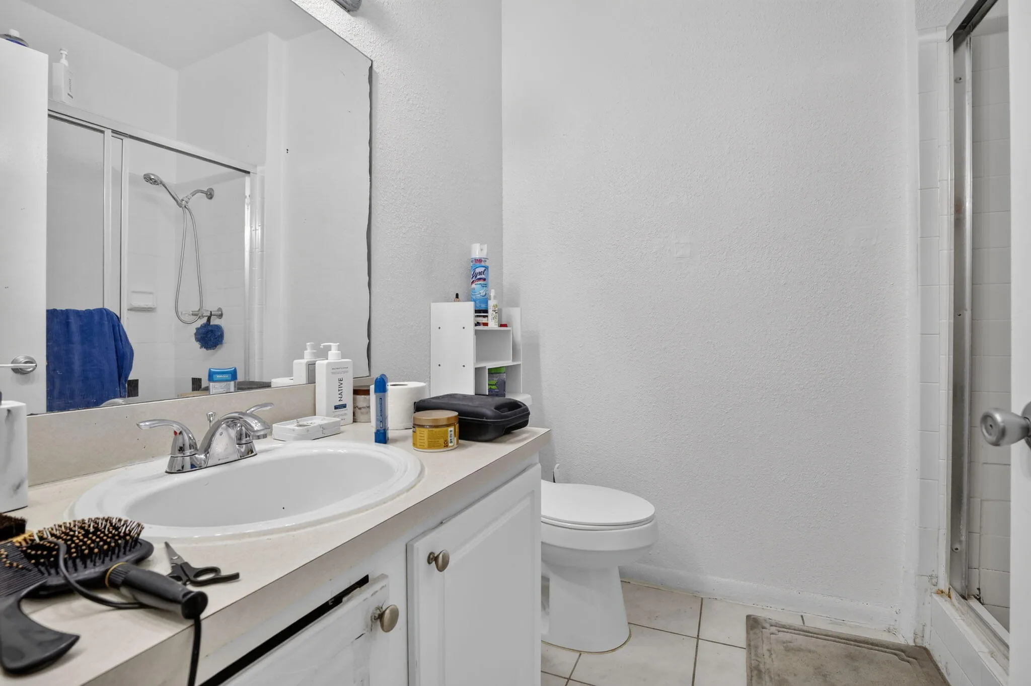 Master bath w shower