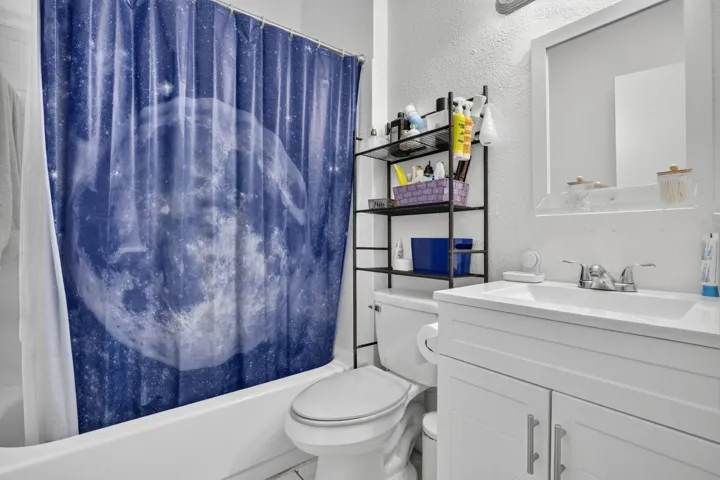 2nd bathroom
