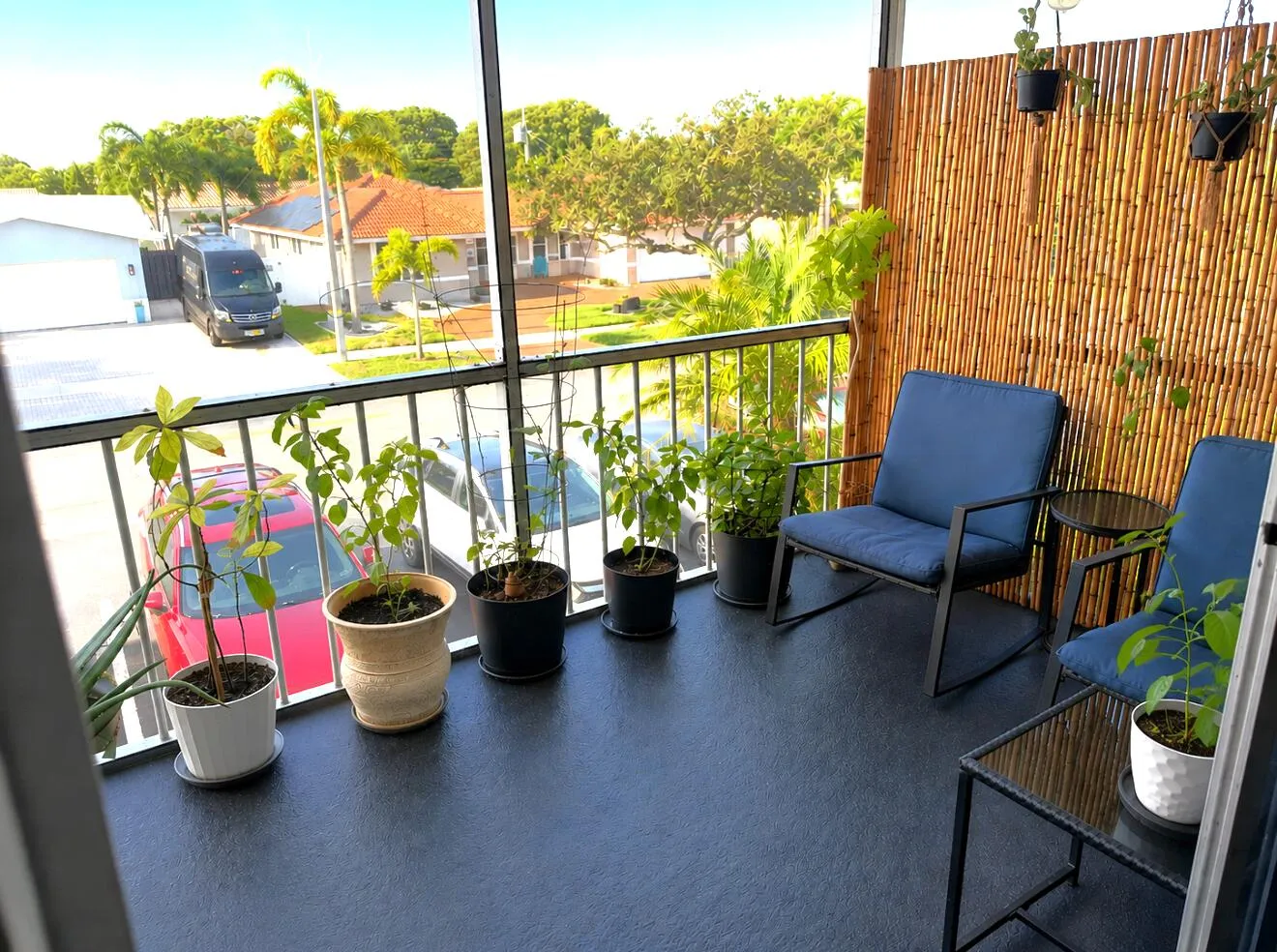 Screened Balcony