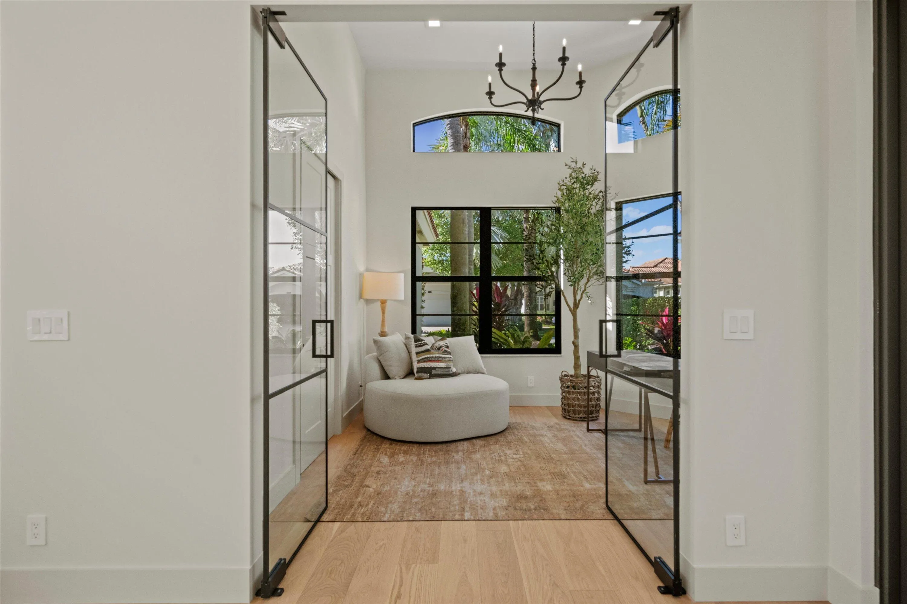 office / 3rd bedroom