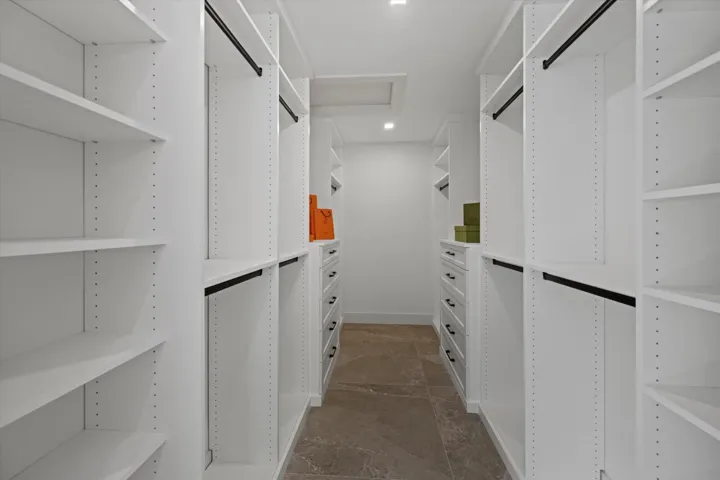 walk in closet master