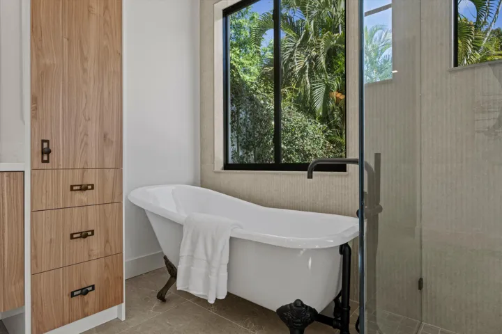 master bathroom detail