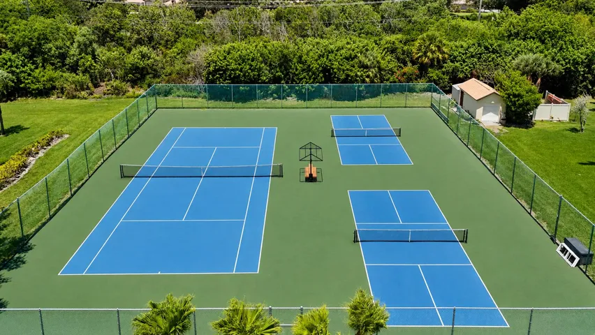 Tennis & Pickle Ball Courts