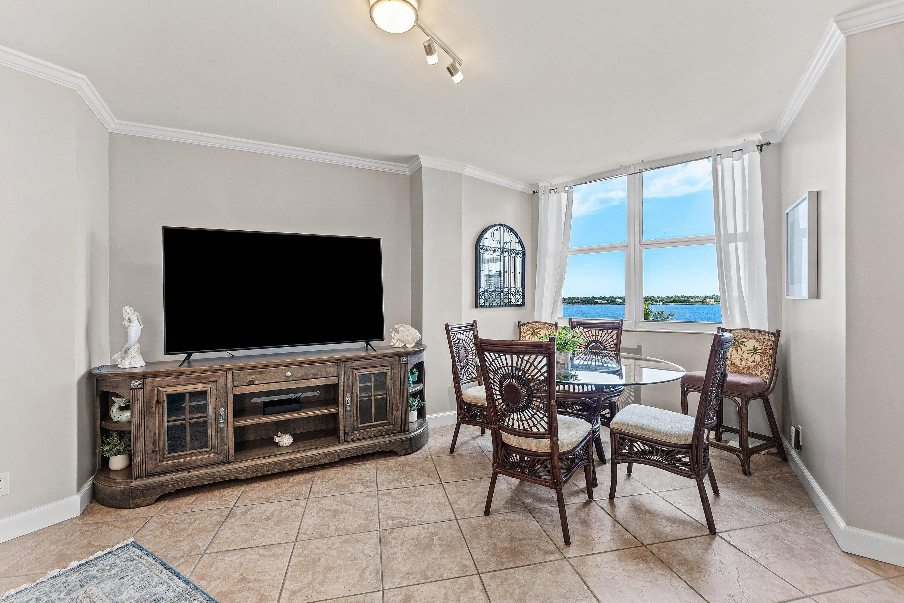 6 010-2600NorthFlaglerDrive-509-WestPalm