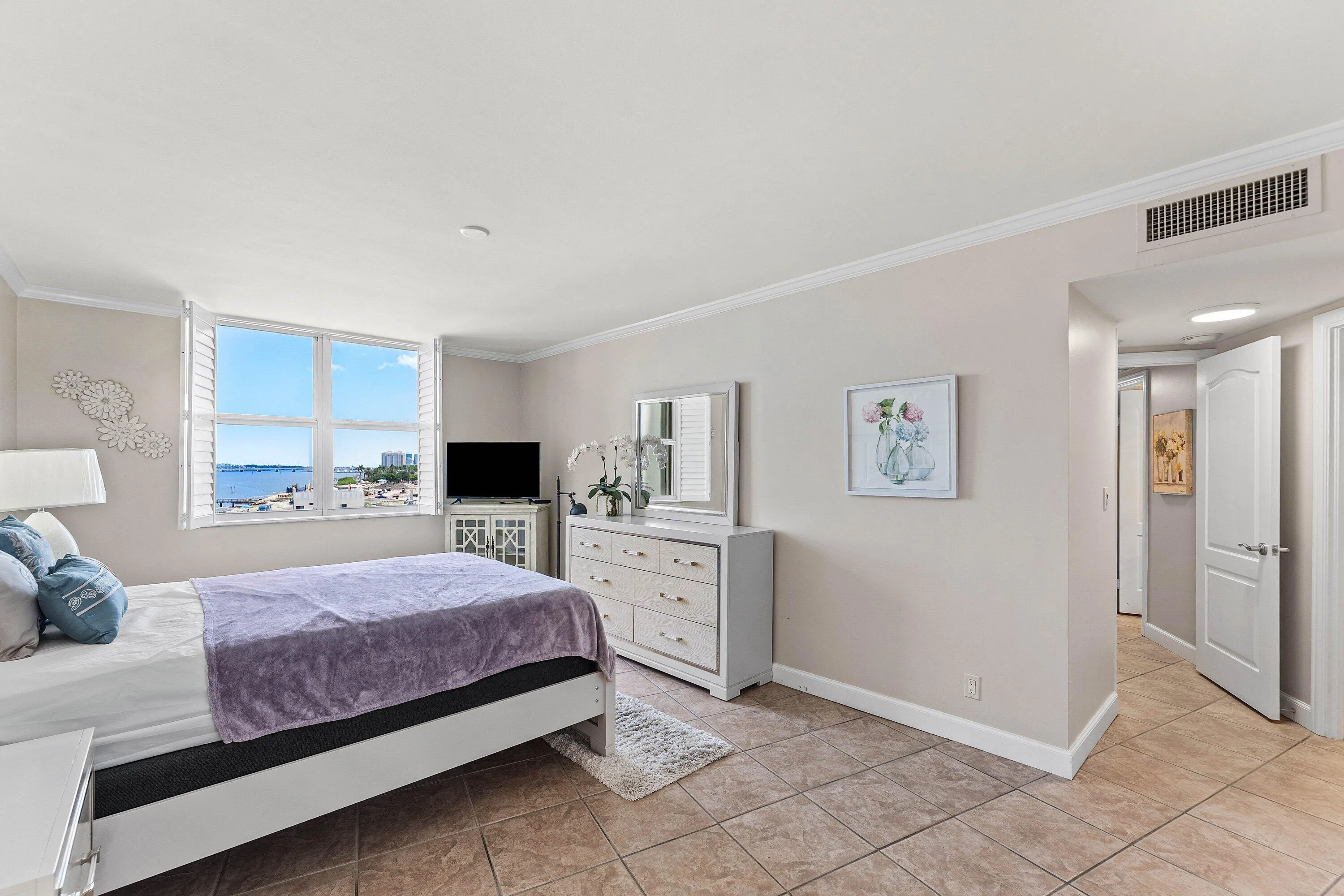 11 015-2600NorthFlaglerDrive-509-WestPal