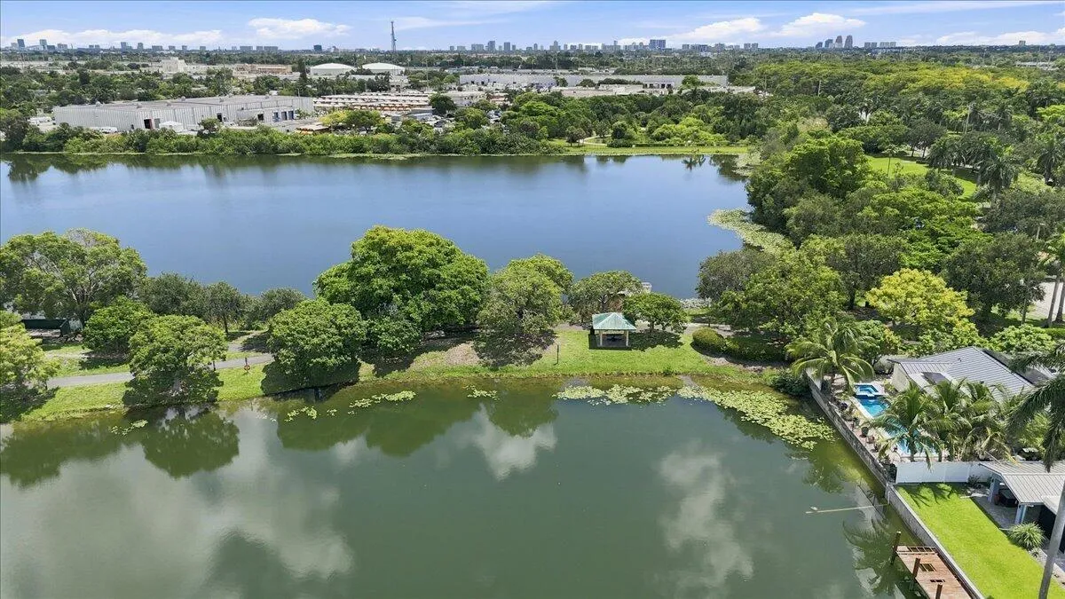 011-011_DJI_20260812125741_0097_D