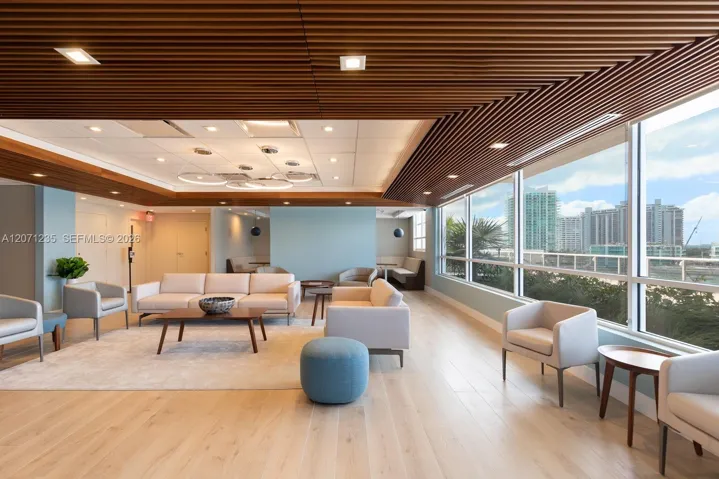 Clubhouse - perfefct for working from home