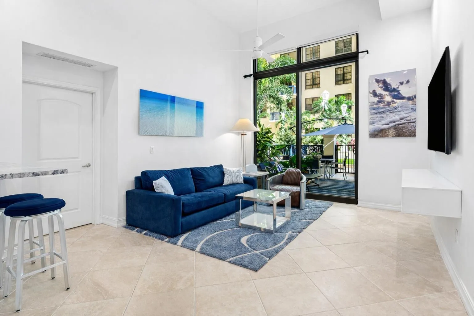 505-Large Living Room