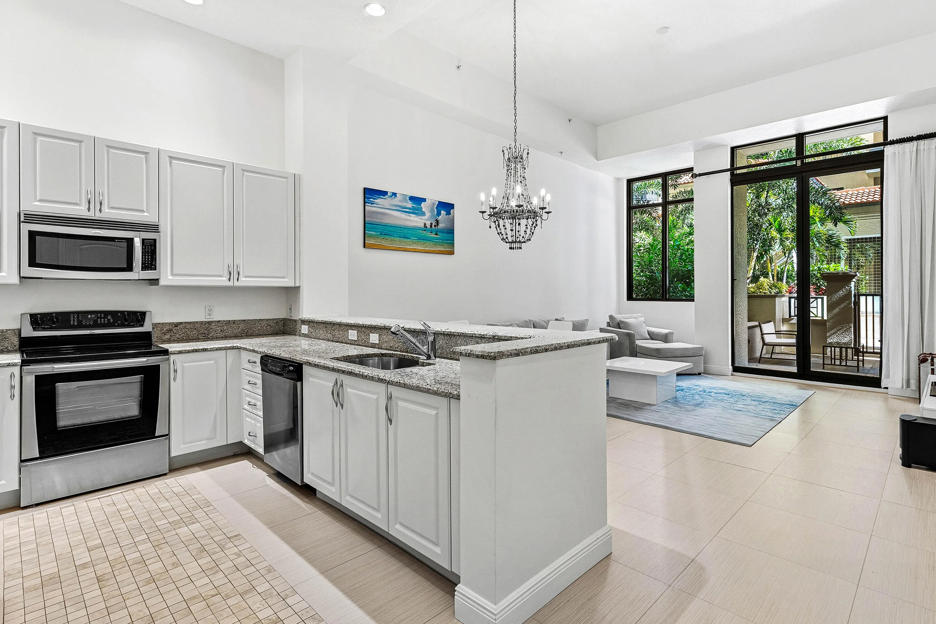 506- Kitchen w/ High Bar Counter
