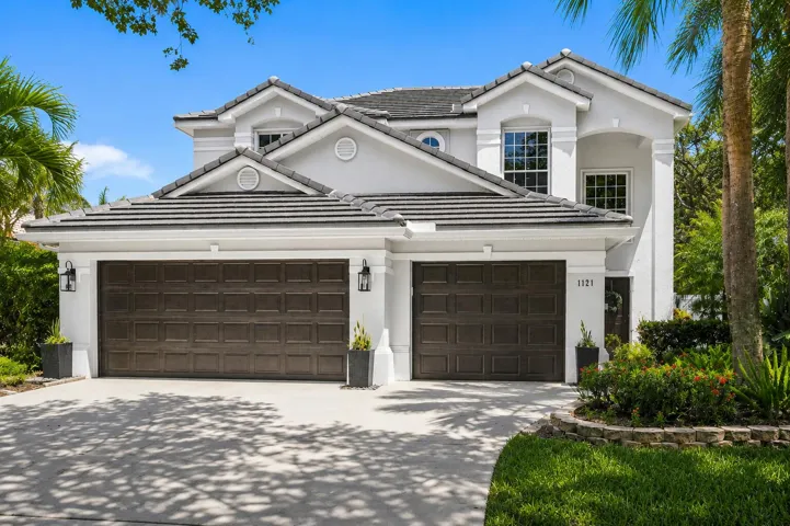 1121 Delray Lakes Drive