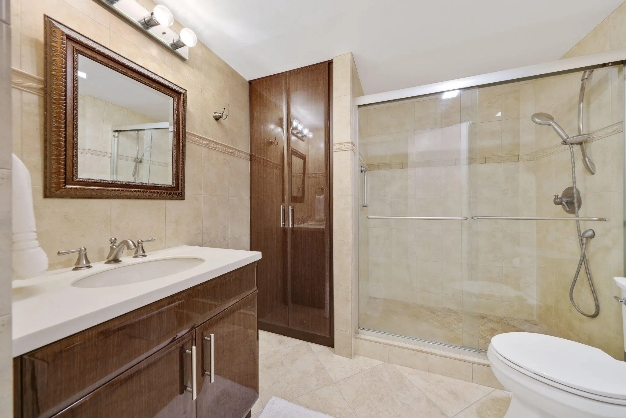 800 Greensward Court - 54.jpg-SMALL