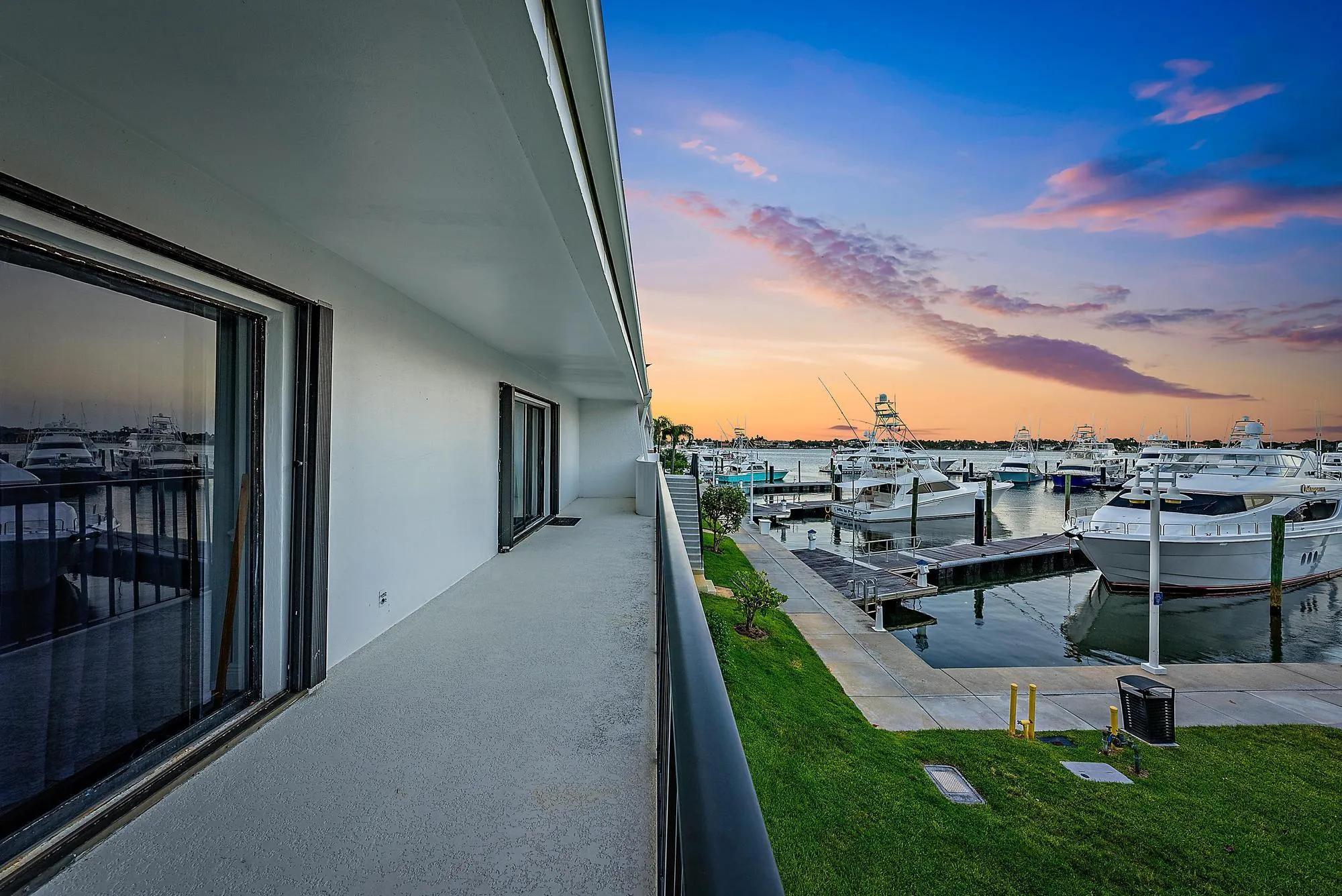 Balcony Intracoastal Views