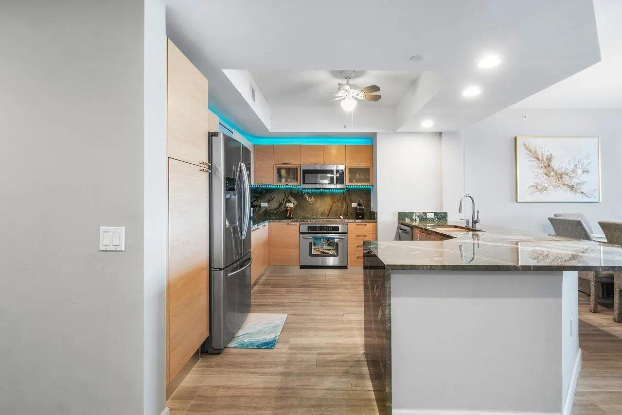 011-2640LakeShoreDrive-711-RivieraBeach-