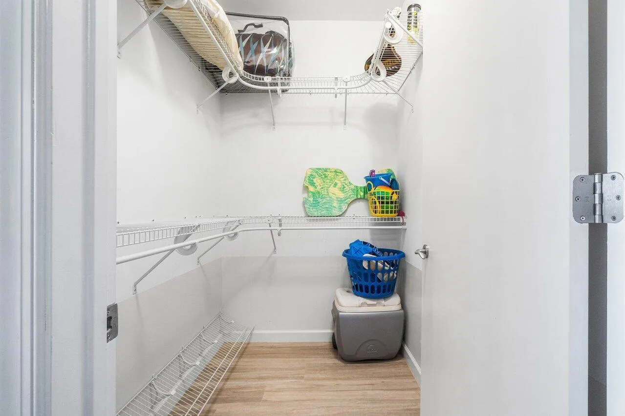 walk in closet in bedroom #2