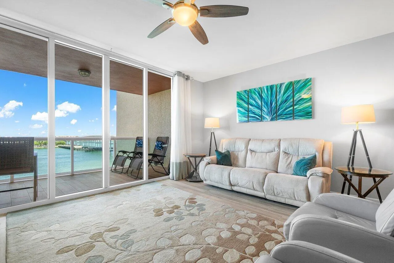 006-2640LakeShoreDrive-711-RivieraBeach-