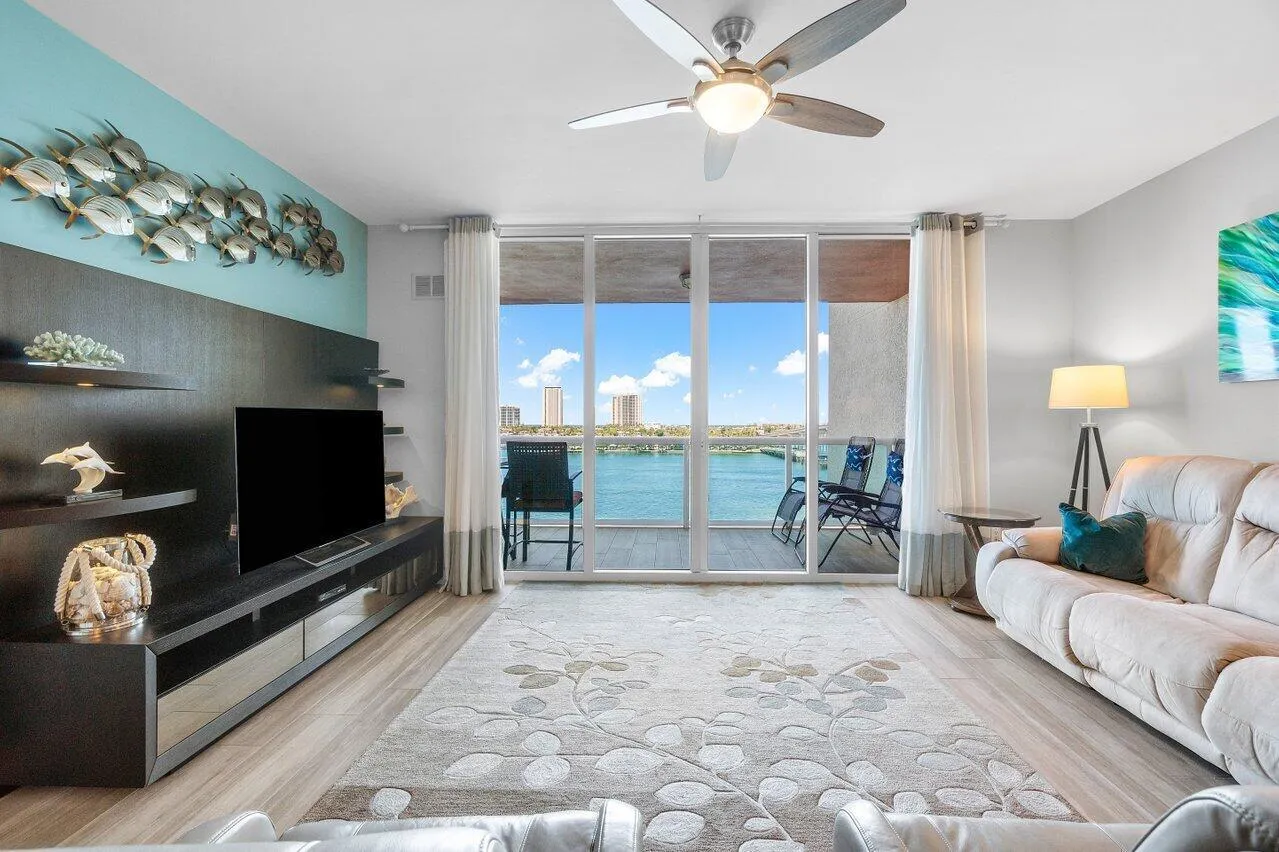 007-2640LakeShoreDrive-711-RivieraBeach-