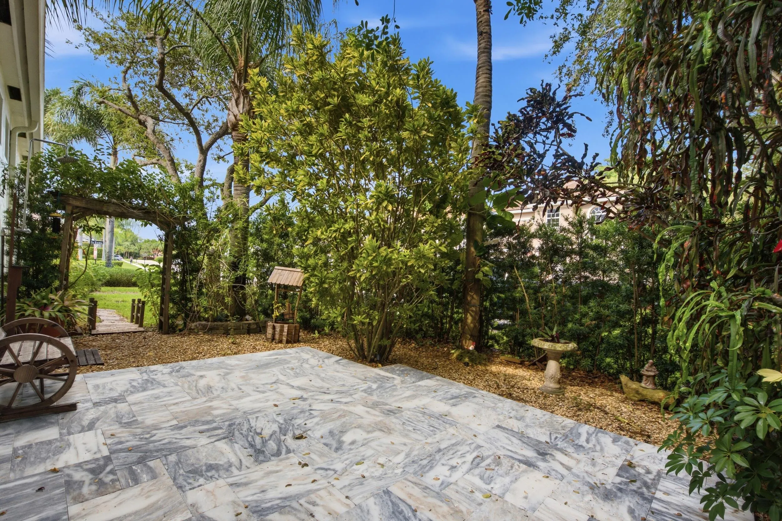 Property photo 31
