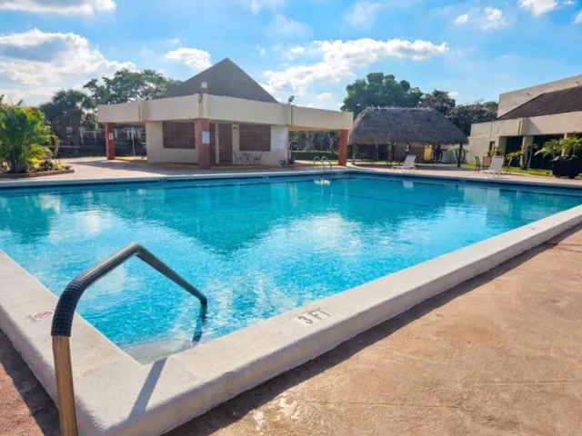 SL Pool 1