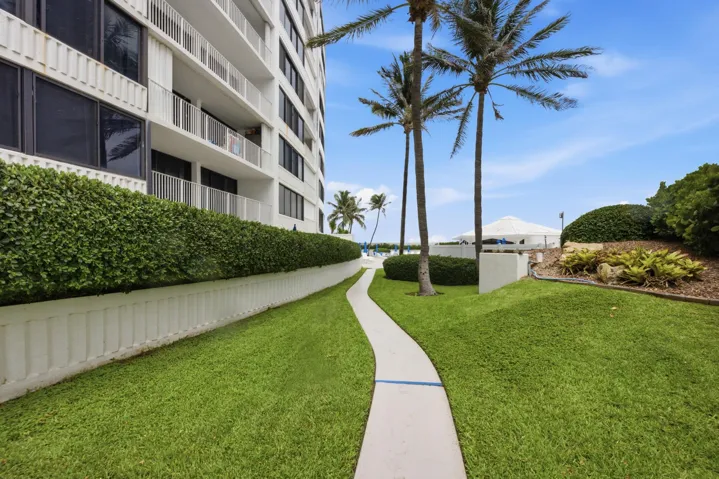Private Walk to the ocean from Mayfair Intracoastal to Mayfair Ocean side.