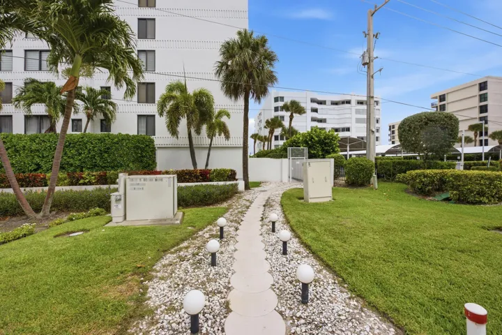 Private Walk to the ocean from Mayfair Intracoastal to Mayfair Ocean side.