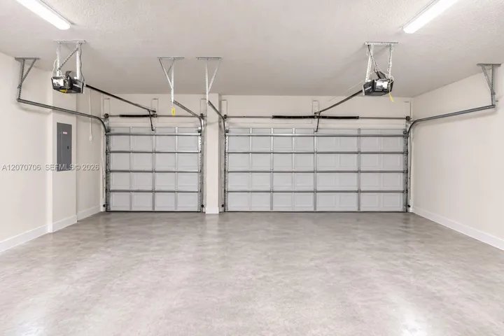 3 Car garage