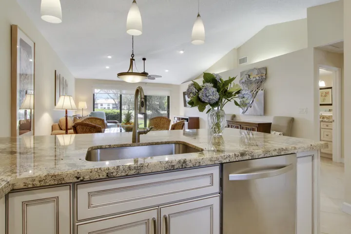 Renovated Cottage!