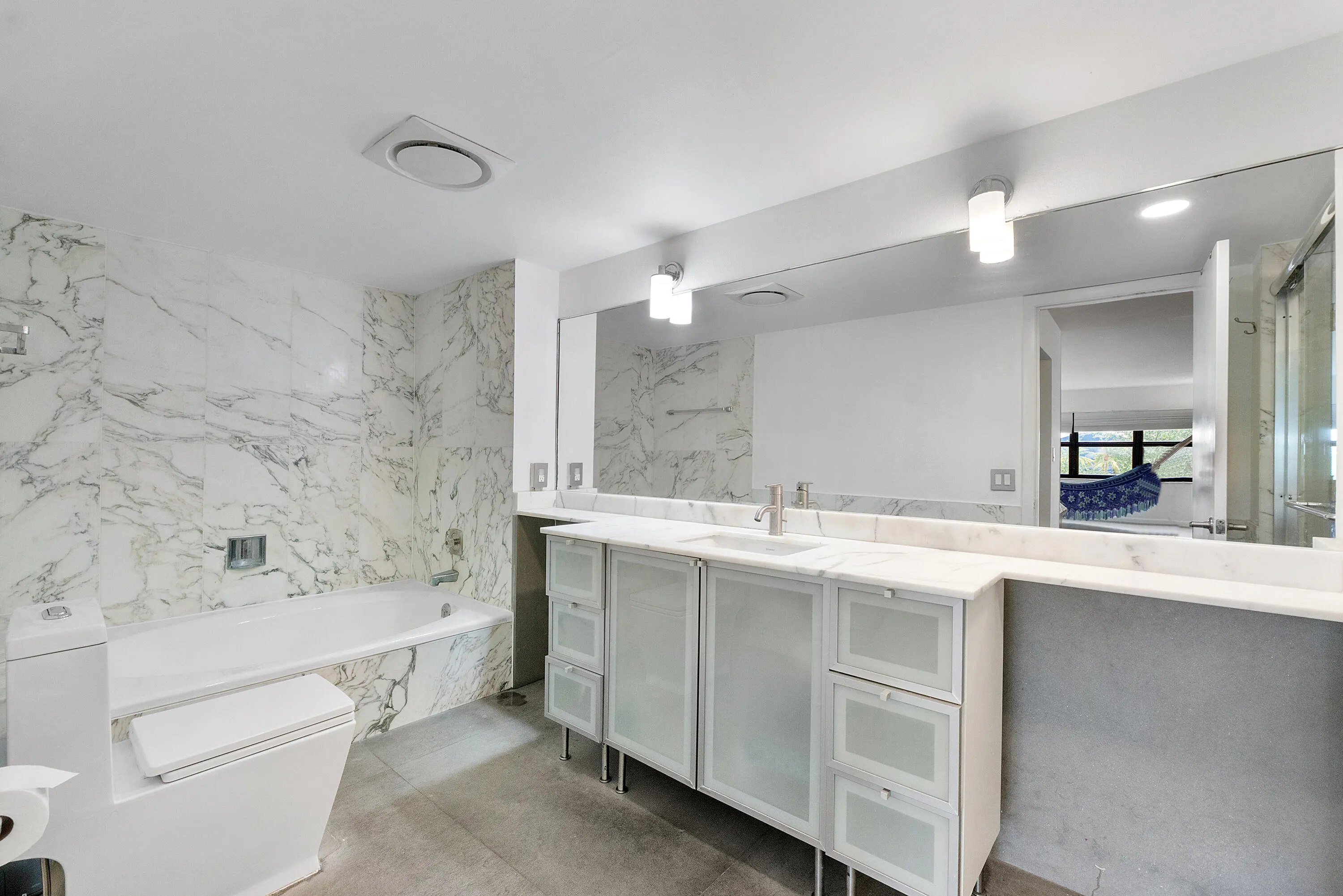 4900 N Ocean Blvd u416_021