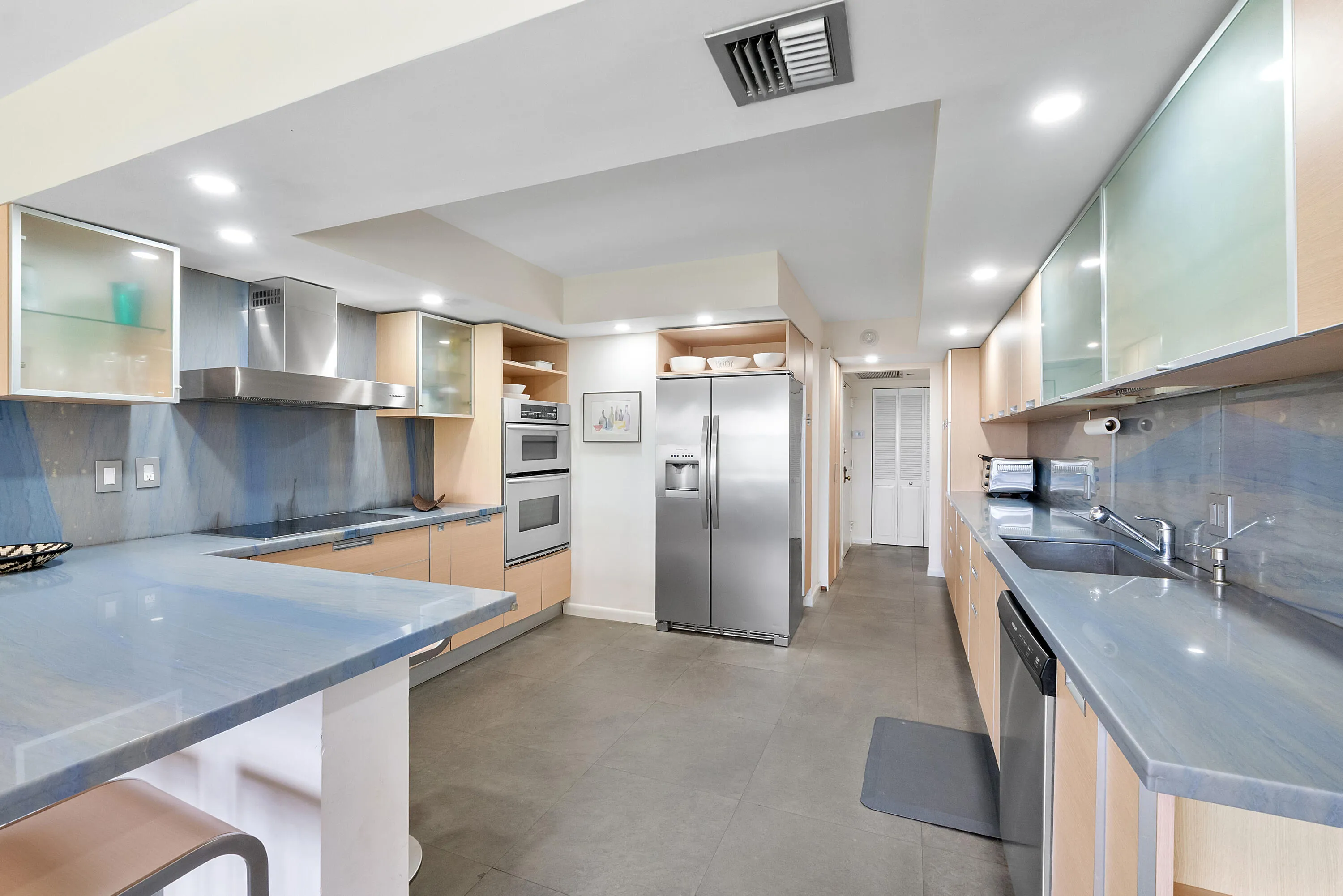 4900 N Ocean Blvd u416_010