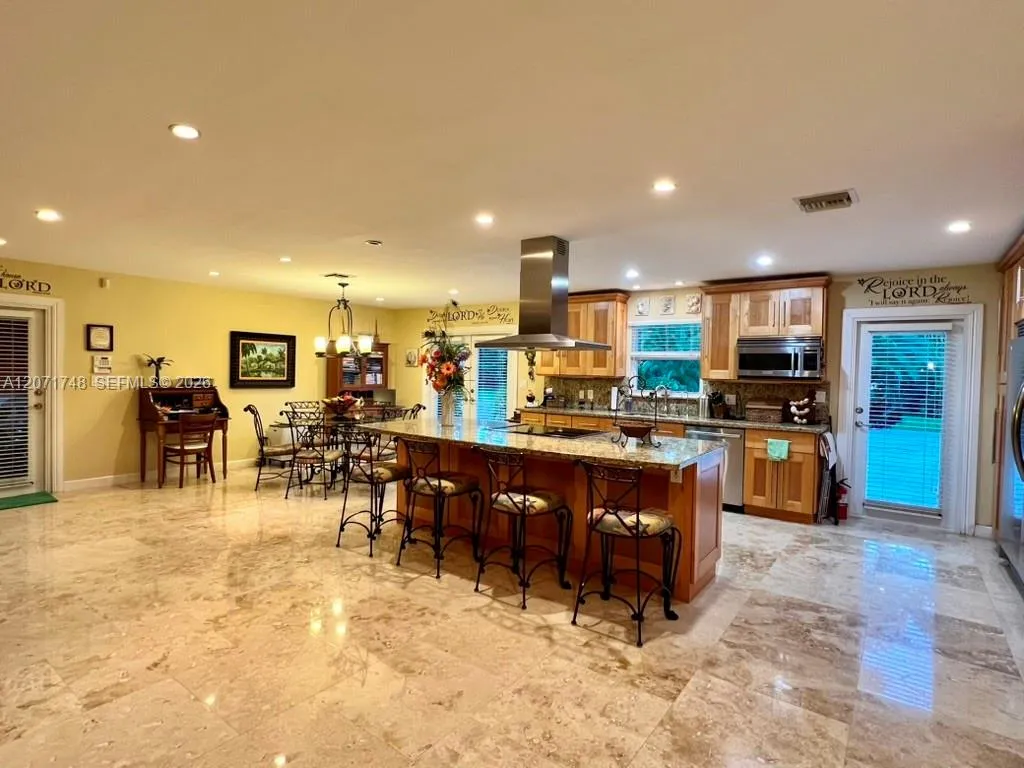 Property photo 77