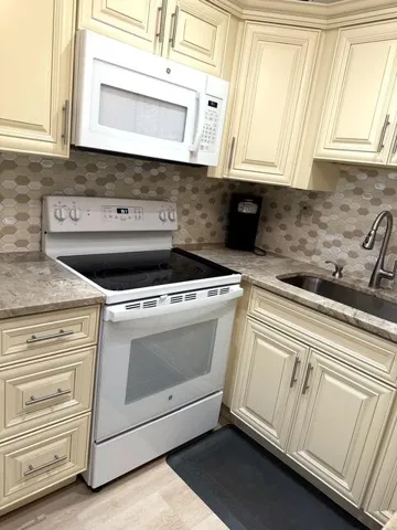 kitchen range and microwave