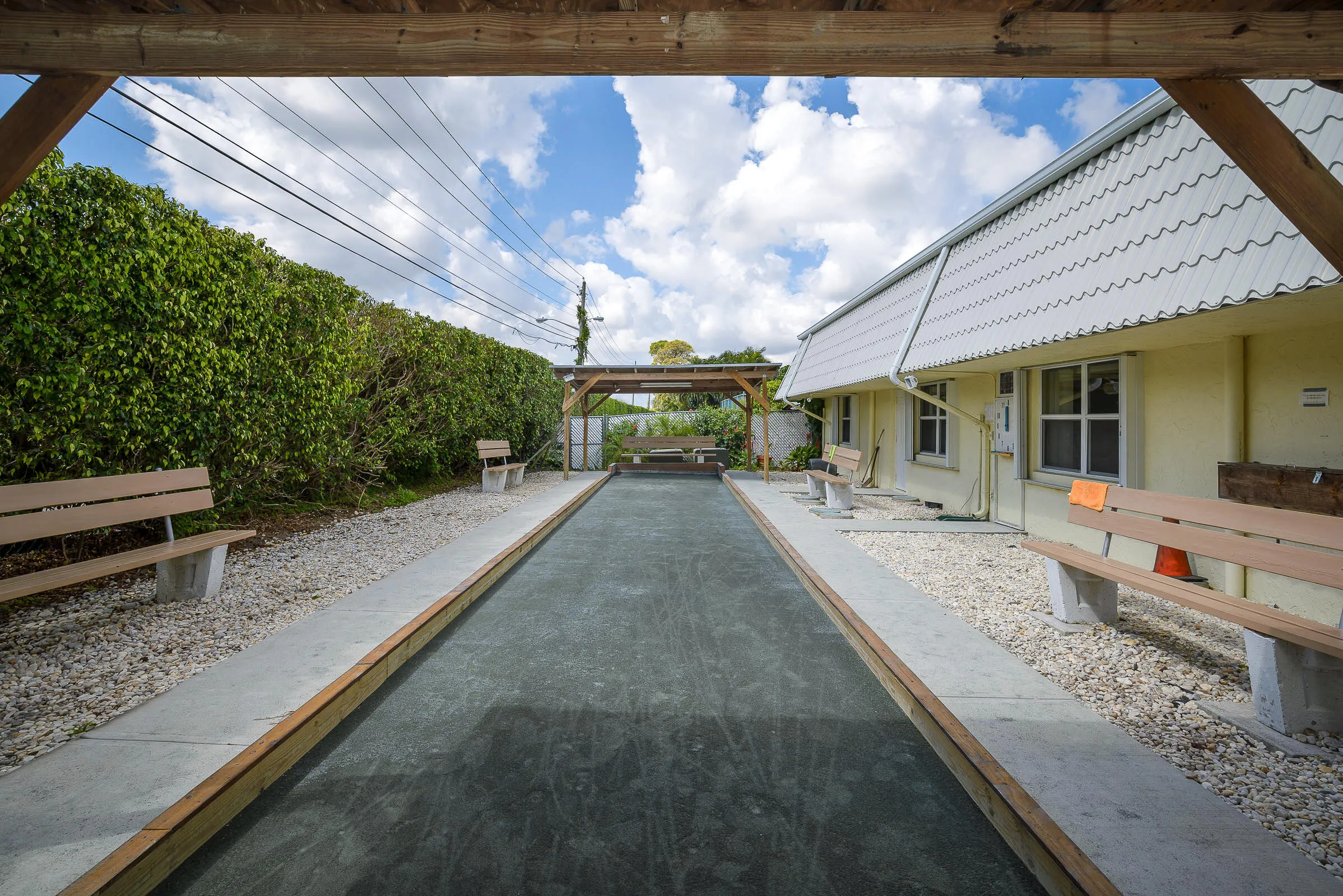 11--Pines of Delray W-MLS