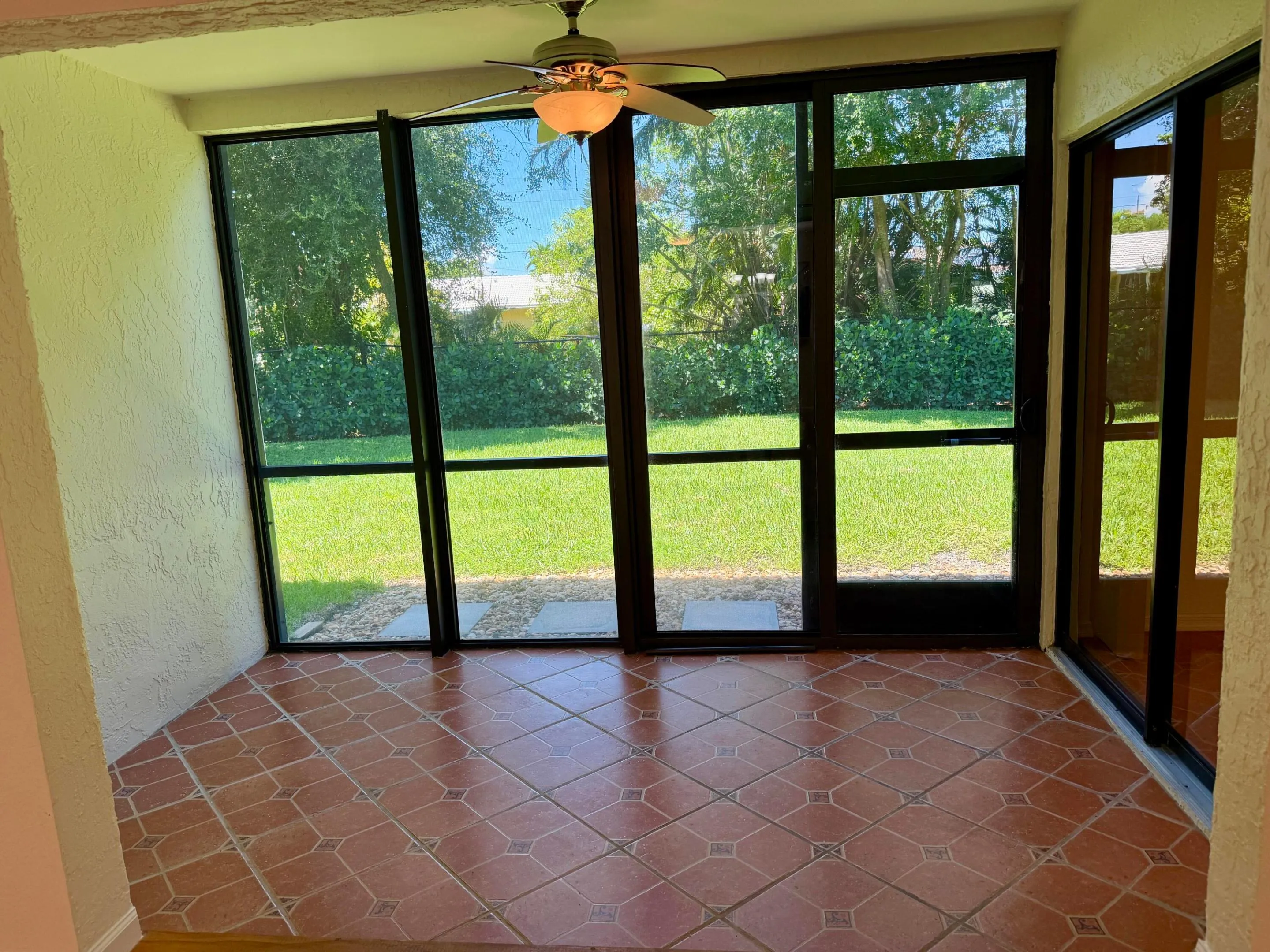 6.5'x12' Bonus Room with floor to ceiling hurricane glass