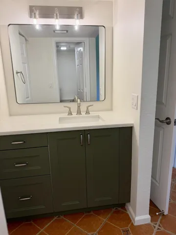 Brand-new master vanityy area