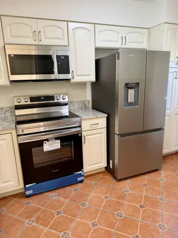 M121 New SS Kitchen Appliances